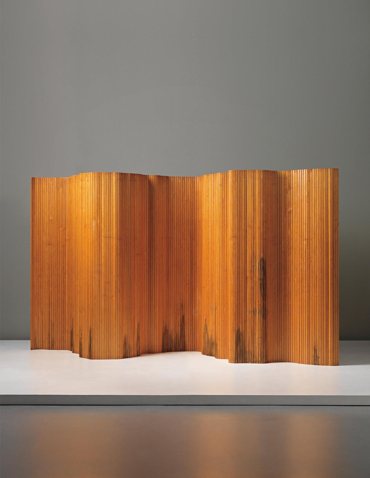 Paravent, Alvar Aalto pour l’Hôtel Vaakuna, années 1940. Vendu chez Phillips en 2014 pour 36 000 dollars, image ©Phillips