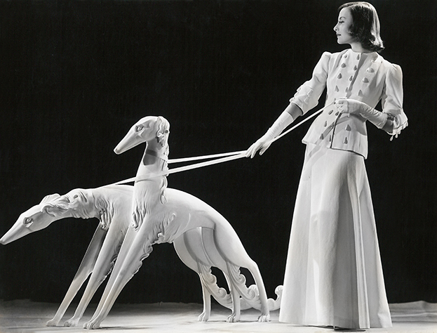 Michèle Morgan fotografata da Ernest Bachrach. Foto: Fashion and Textile Museum