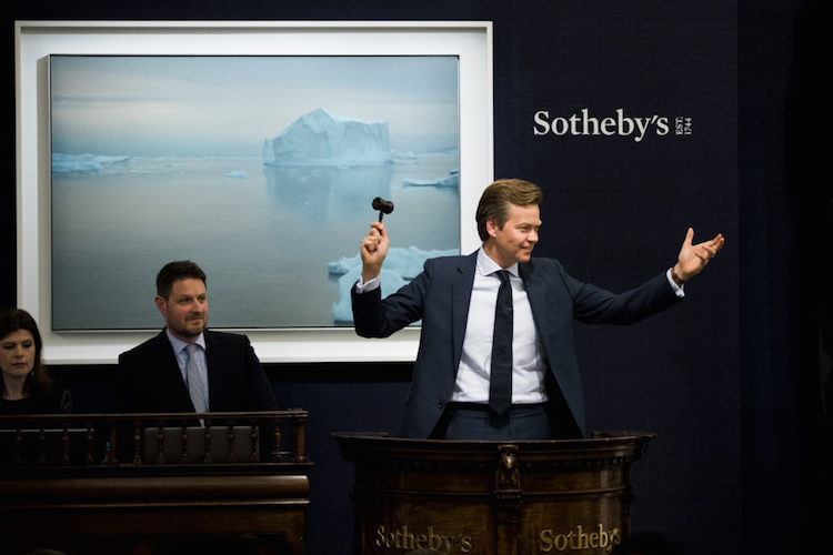 Une toile de Gerhard Richter se vendait la semaine dernière pour 17,7 millions de livres sterling chez Sotheby's Photo: Courtesy Tristan Fewings / Getty Images for Sotheby's