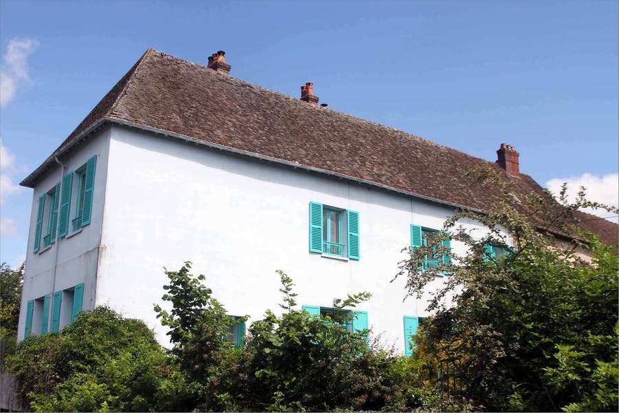 La Maison Bleue aujourd'hui, via Airbnb