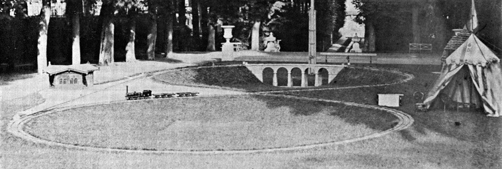 Die Eisenbahn des kaiserlichen Prinzen im Park von Saint-Cloud Foto via Wikipedia